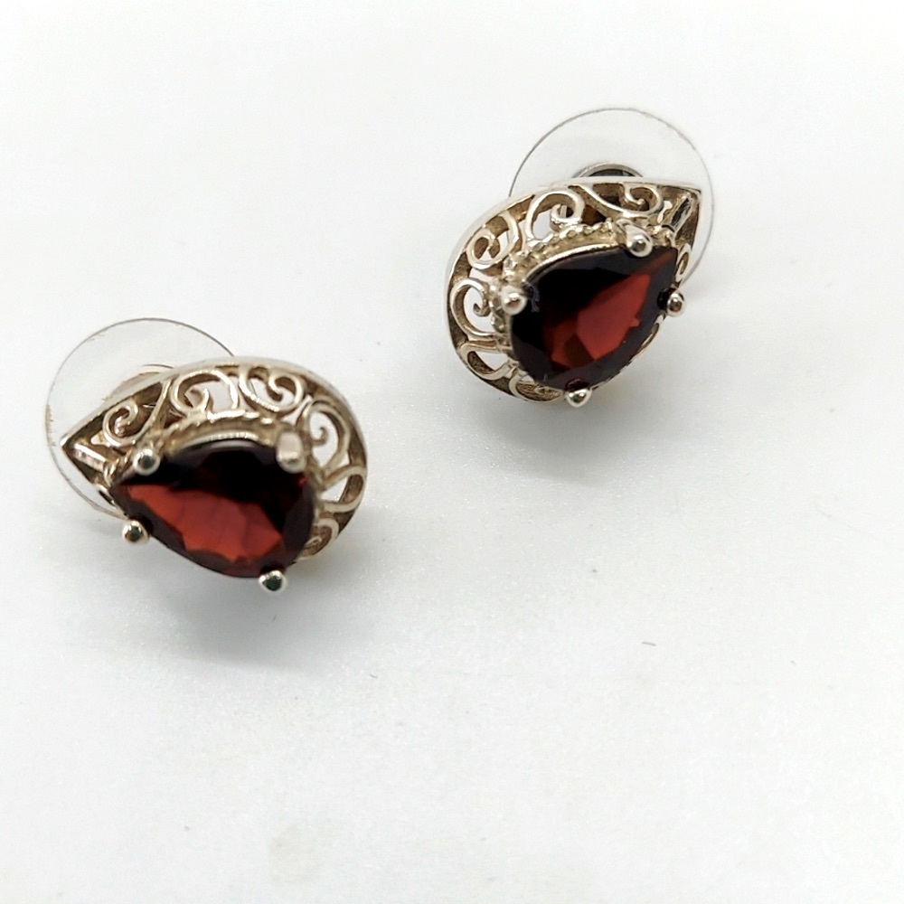 Beautiful Ruby Sterling Silver Pierced Etched Ear… - image 2